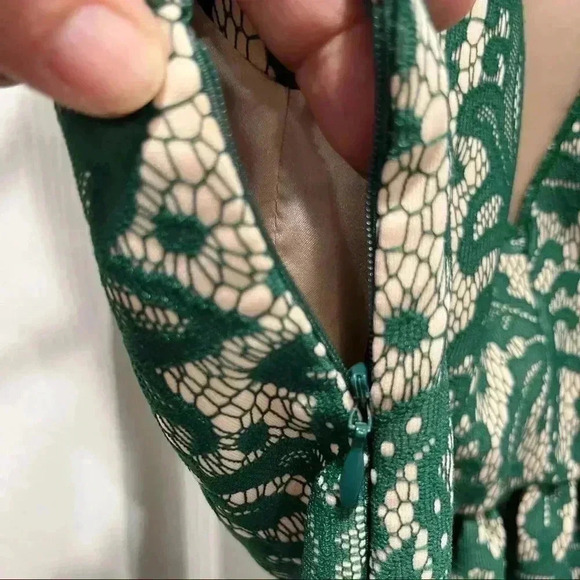 Zara Green Lace Tulip Mini Dress fully lined sleeveless - Picture 10 of 11